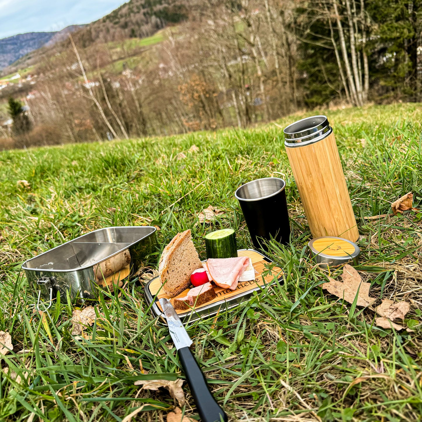 Brotzeitbox 1200ml inkl. Schneidebrett und Trennsteg - Edelstahl / Esche 5mm geölt